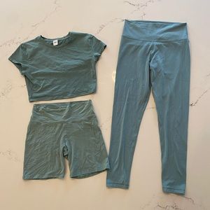 Aritzia 3 piece set in Yucca Green
